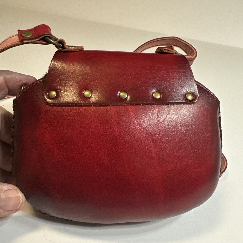 Brow-Red Leather MONKEY FACE coin purse WRISTLET BAG magnet closure - Picture 3 of 8